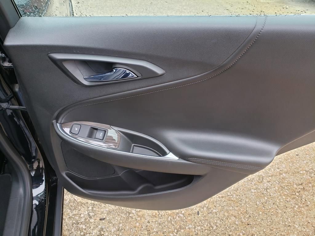 Used 2022 Chevrolet Malibu Premier FWD image 22