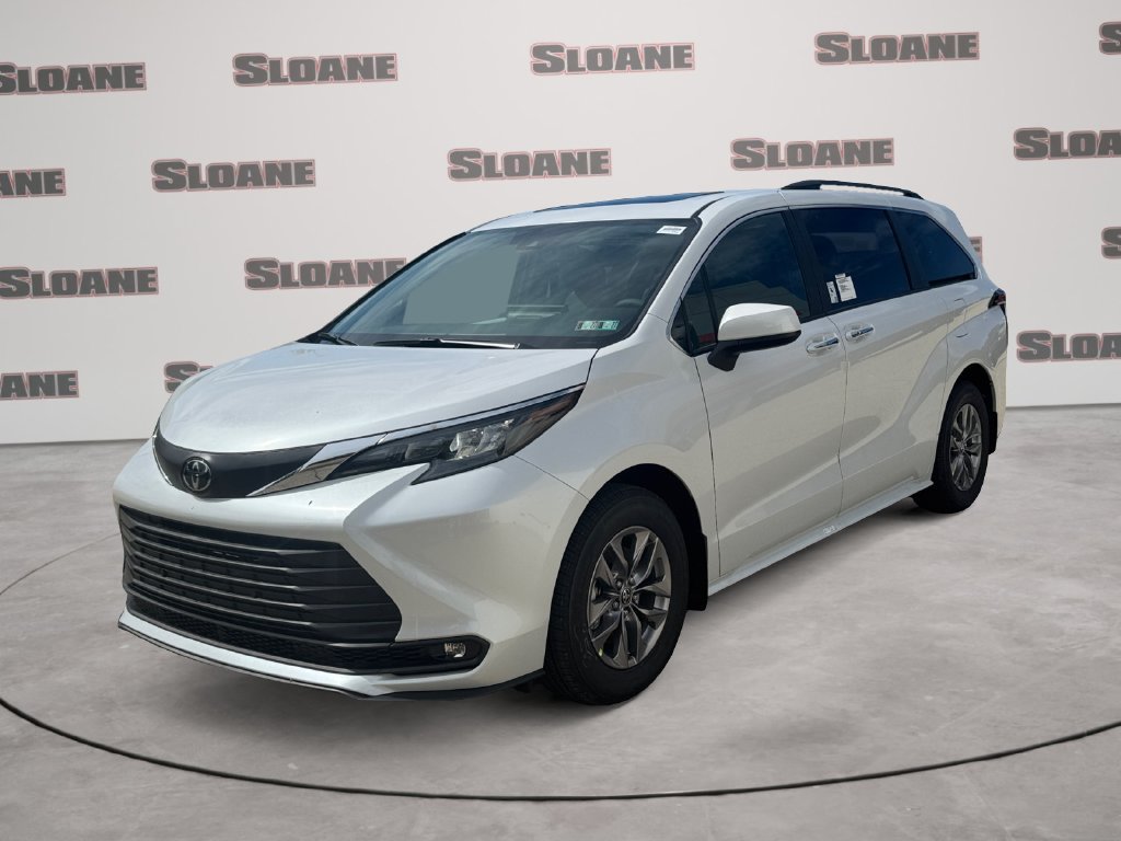 New 2026 Toyota Sienna XLE FWD image 1
