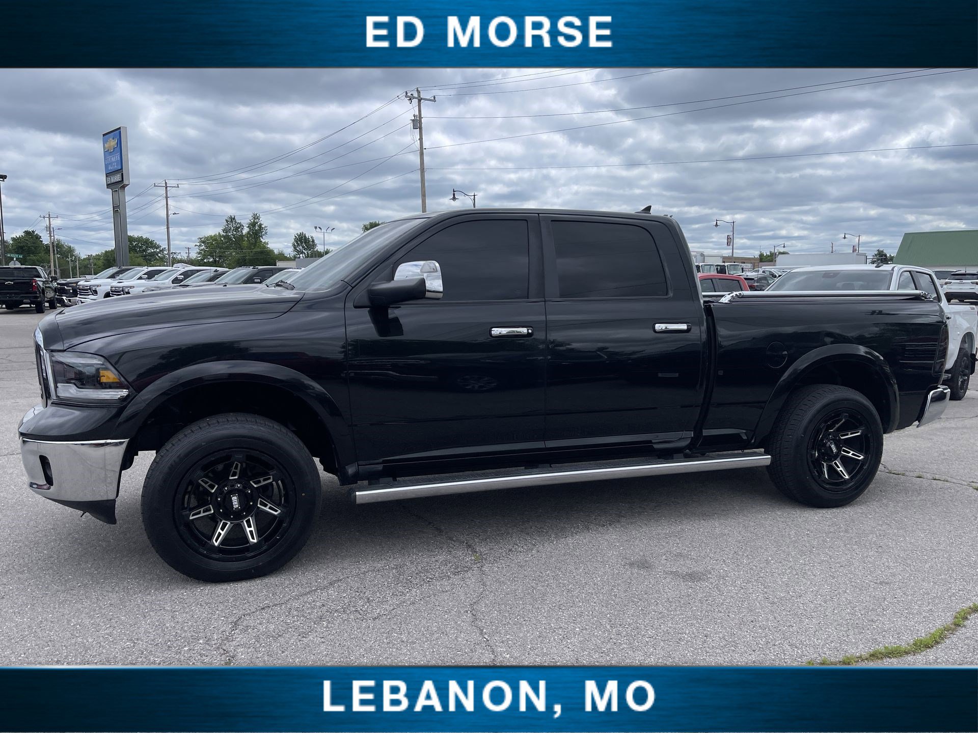 Used 2016 RAM 1500 Laramie w/ Convenience Group AWD/4WD image 10