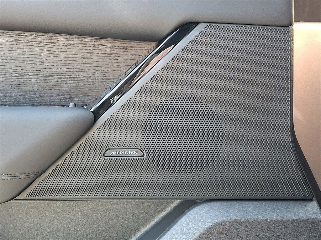 New 2026 Land Rover Range Rover Velar Dynamic SE image 21