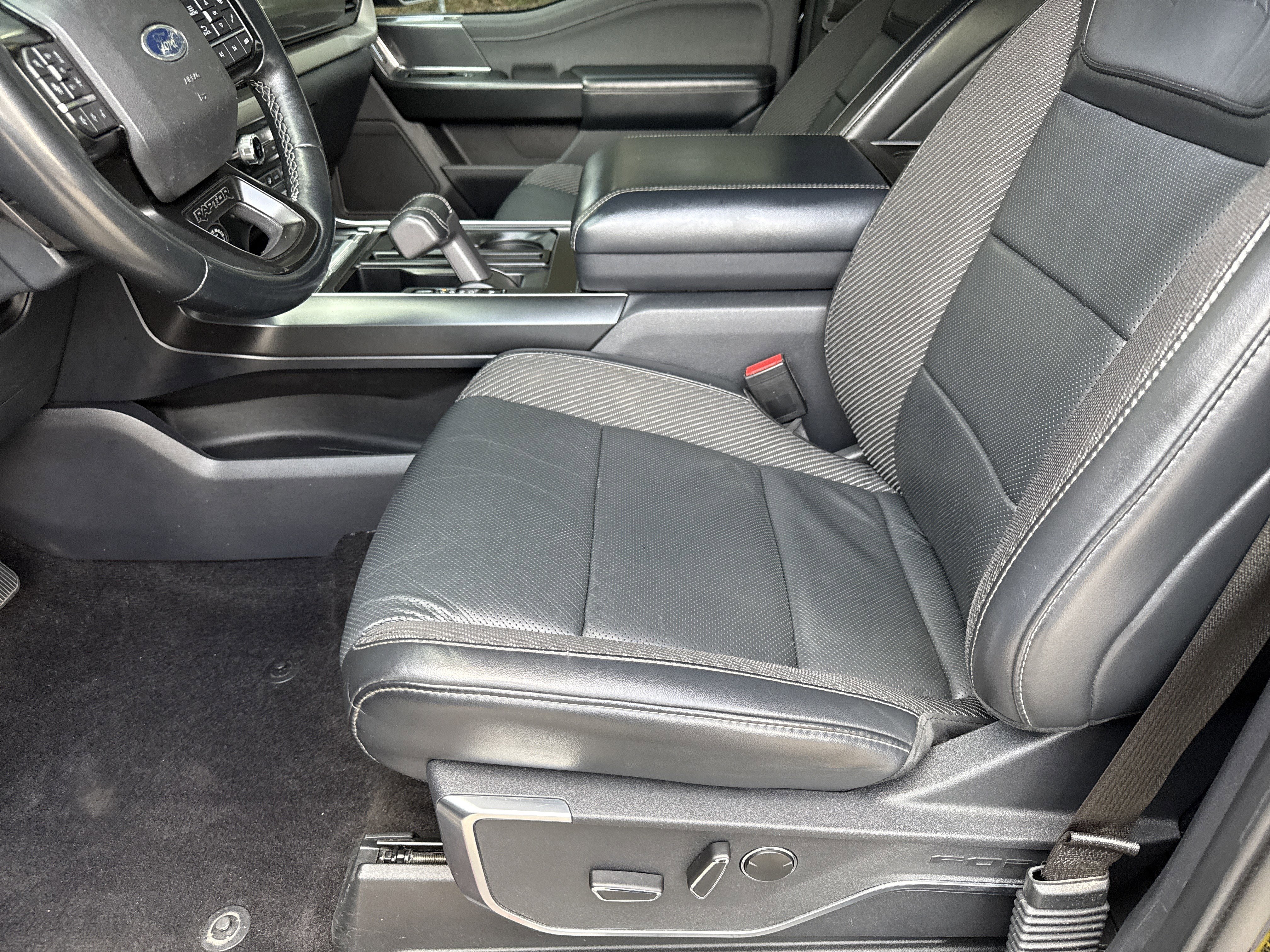 Used 2022 Ford F150 Raptor w/ Torsen Package image 9