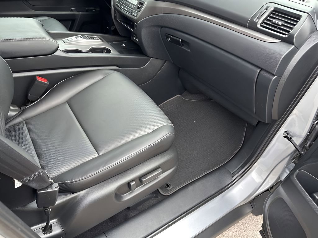 Used 2025 Honda Ridgeline RTL image 16