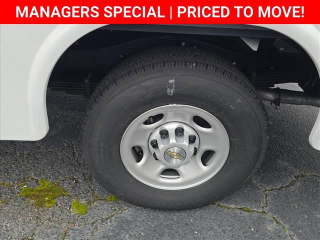 New 2025 Chevrolet Express 3500 w/ Power Convenience Package RWD image 19