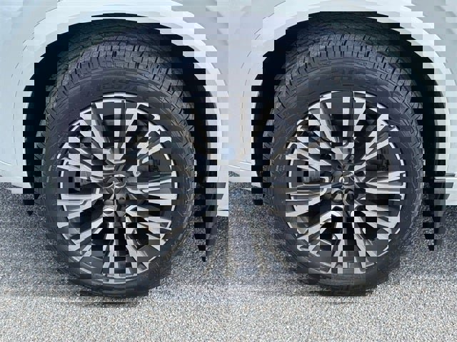 Used 2021 Volvo XC90 T5 Momentum w/ Climate Package image 13