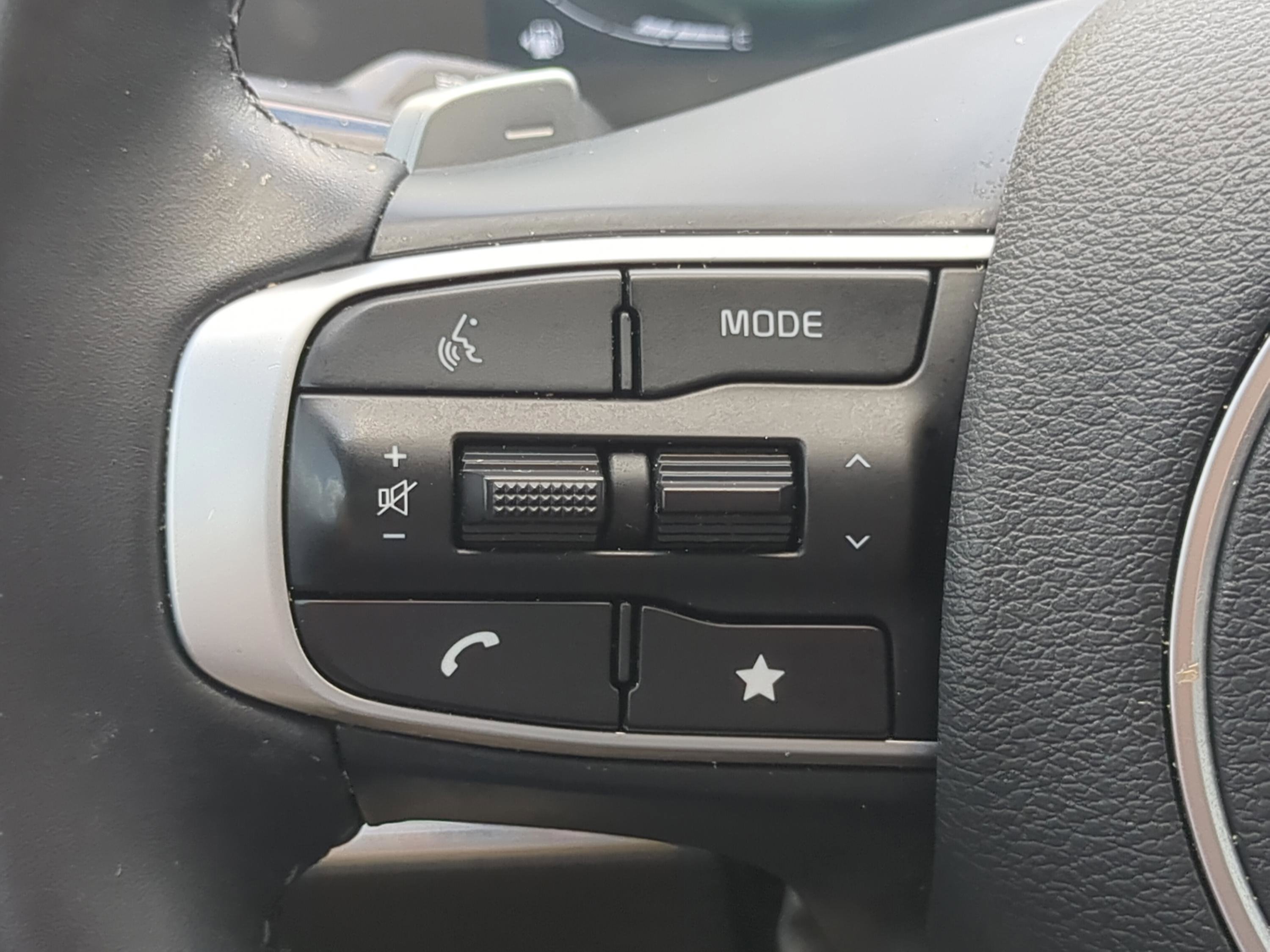 Certified 2024 Kia Sportage EX w/ EX Premium Package AWD/4WD image 21