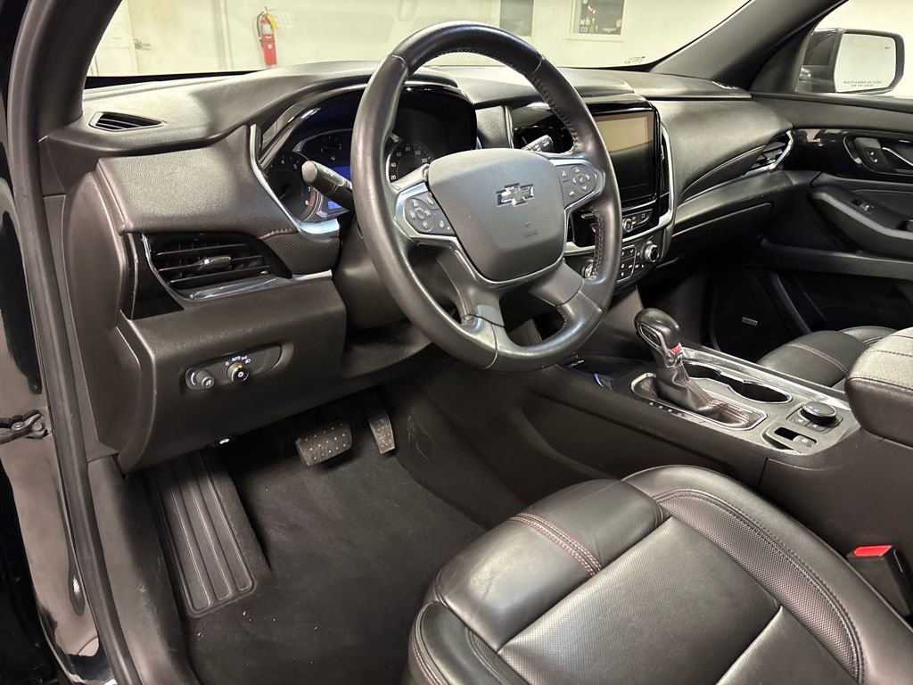 Used 2022 Chevrolet Traverse RS image 27