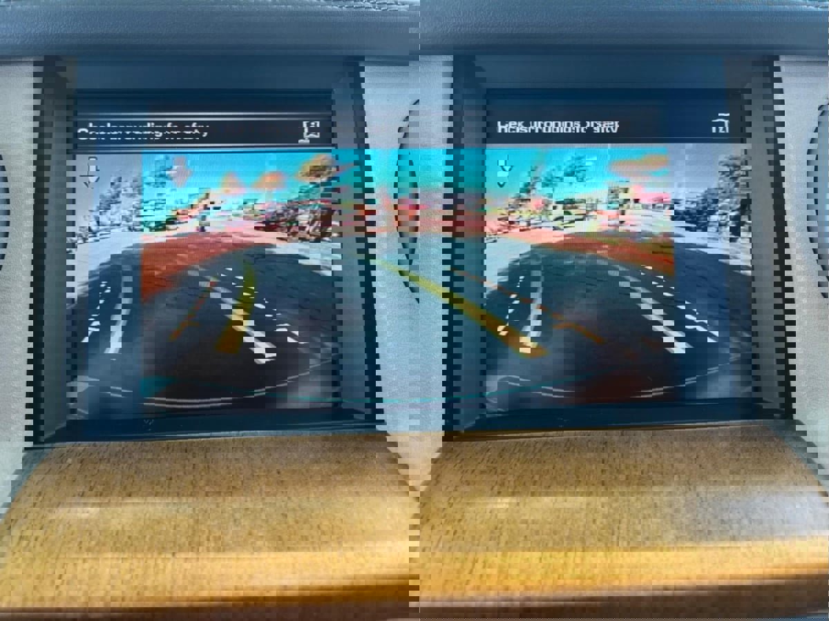 Used 2016 Land Rover LR4 HSE LUX image 17