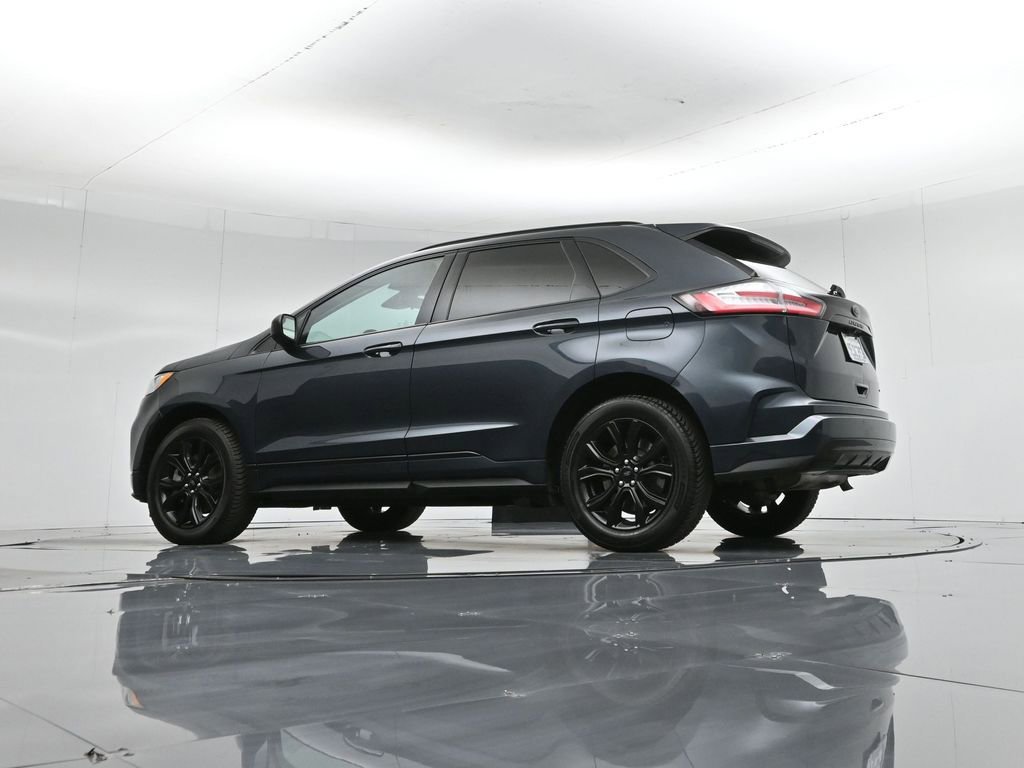 Certified 2022 Ford Edge SE w/ Black Appearance Package image 54