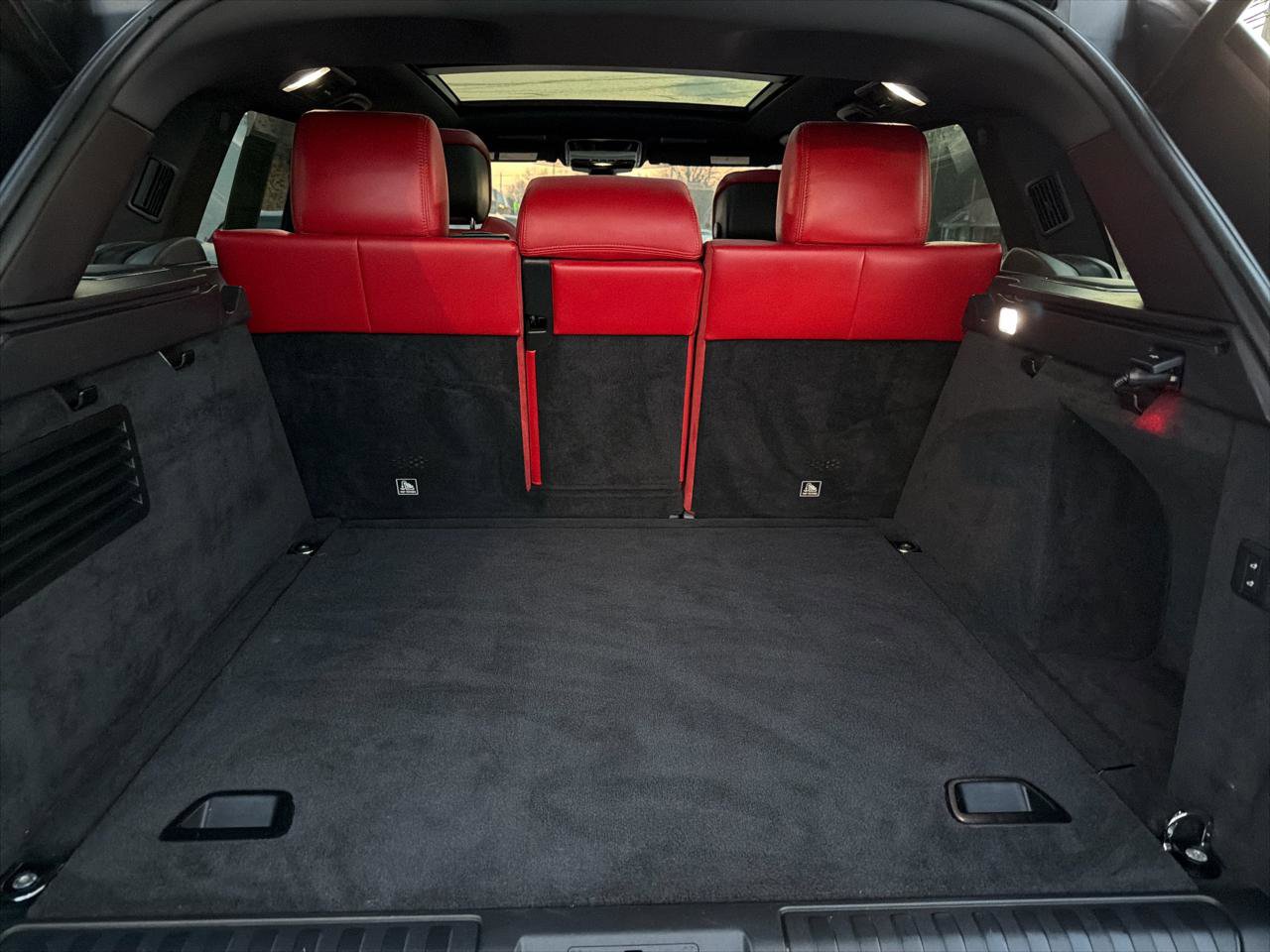 Used 2020 Land Rover Range Rover Sport HST image 26