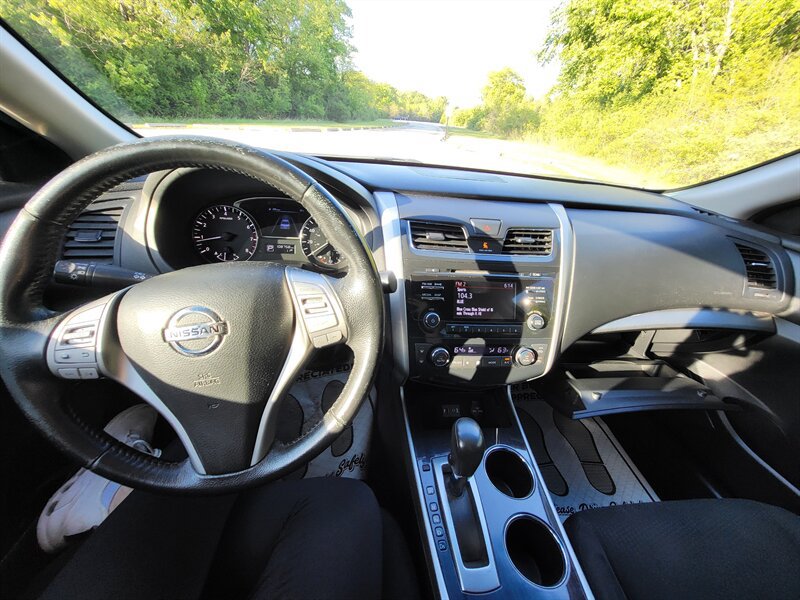 Used 2014 Nissan Altima 2.5 SV FWD image 13