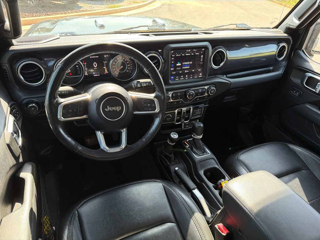 Used 2022 Jeep Wrangler Unlimited Sahara AWD/4WD image 19