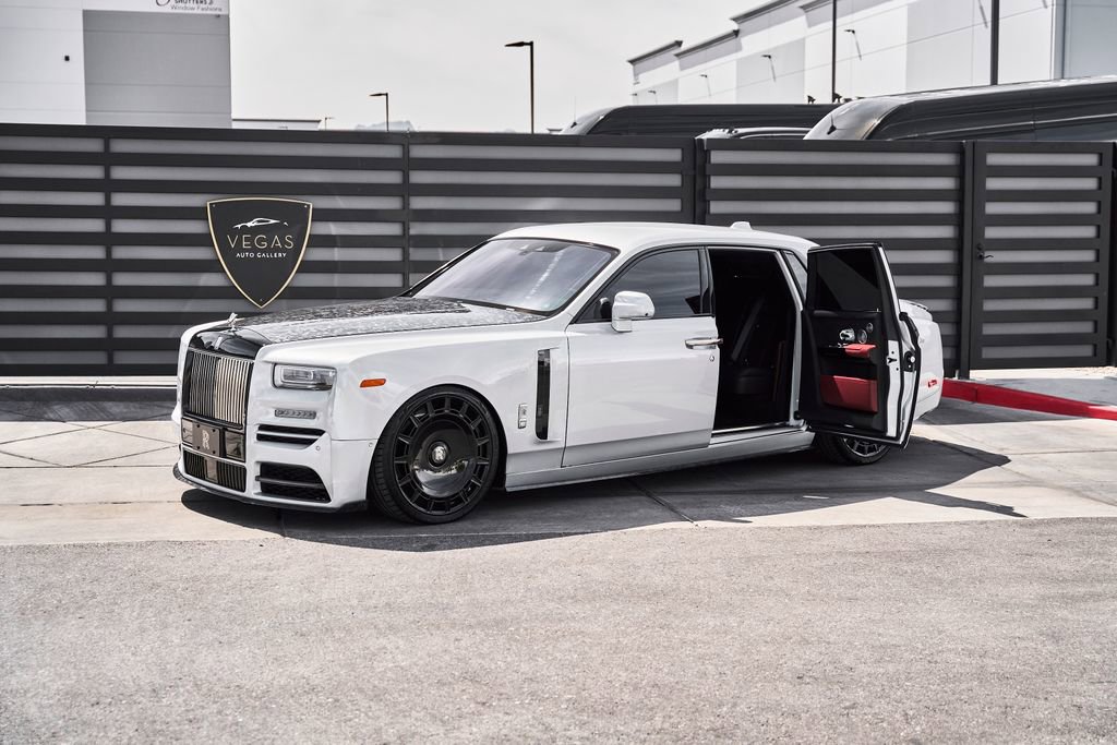 Used 2024 Rolls-Royce Phantom Sedan RWD image 5