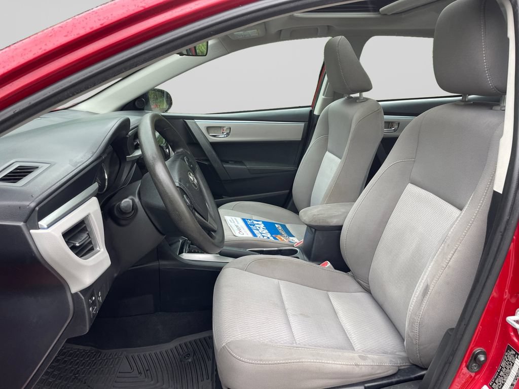 Used 2015 Toyota Corolla LE FWD image 21