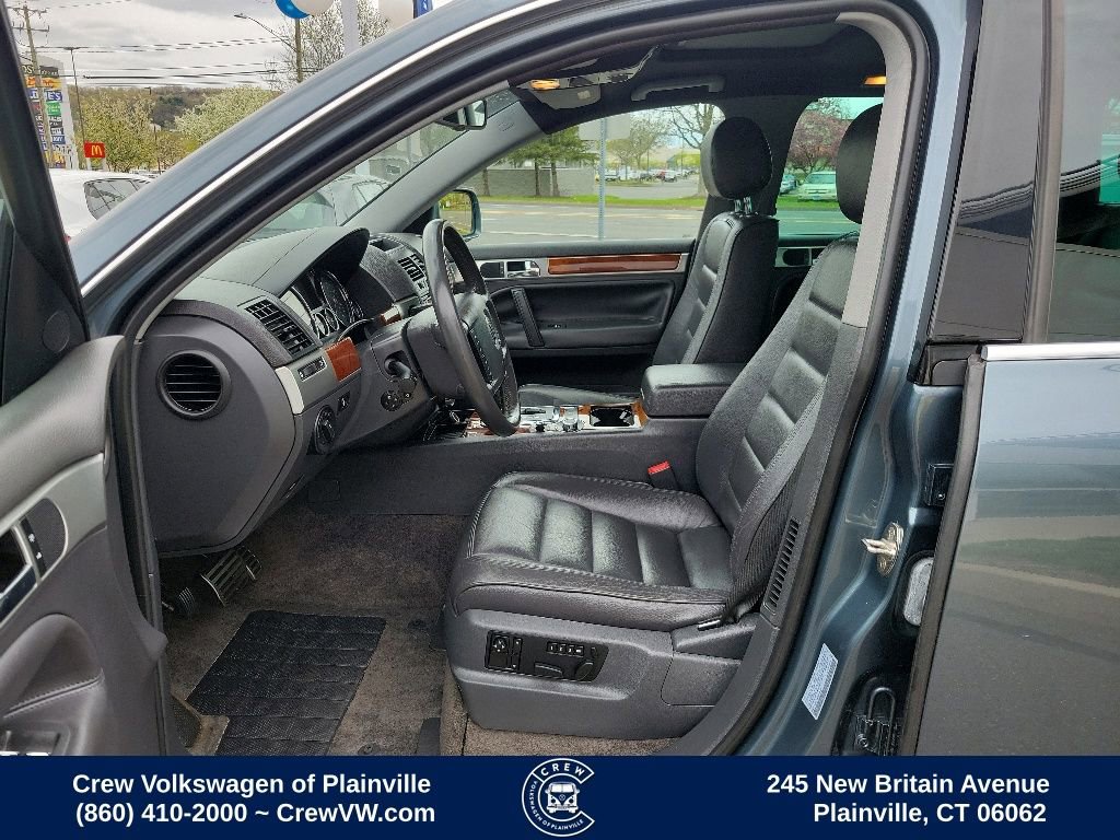 Used 2004 Volkswagen Touareg V8 AWD/4WD image 15