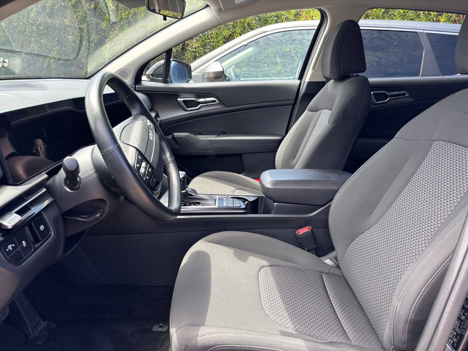 Used 2026 Kia Sportage LX FWD image 26