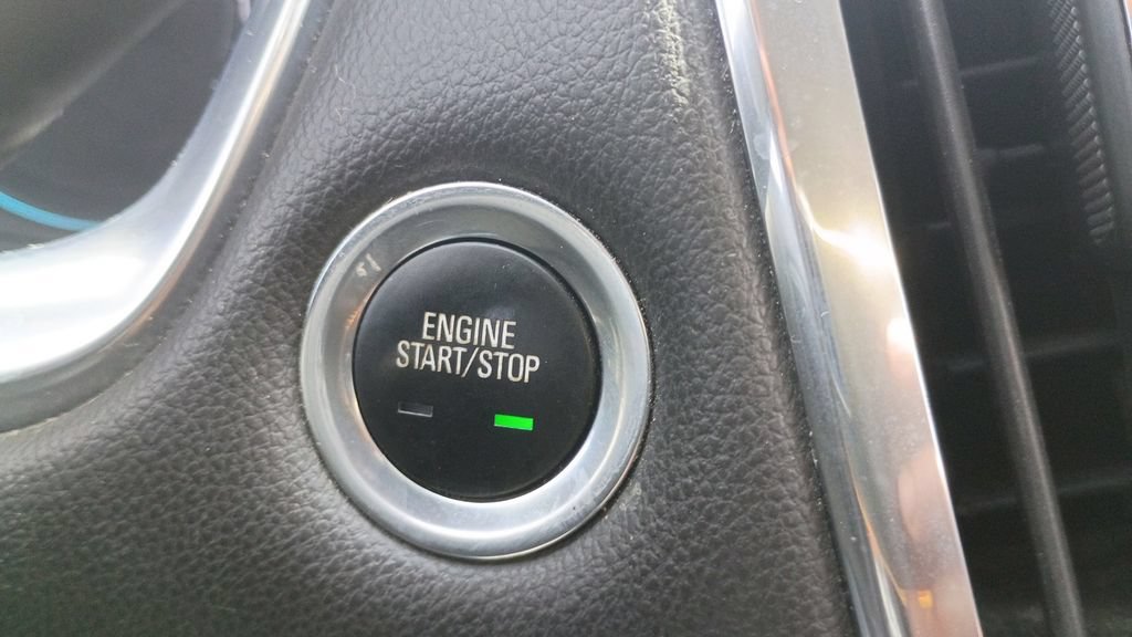 Used 2020 Chevrolet Traverse LT FWD image 33