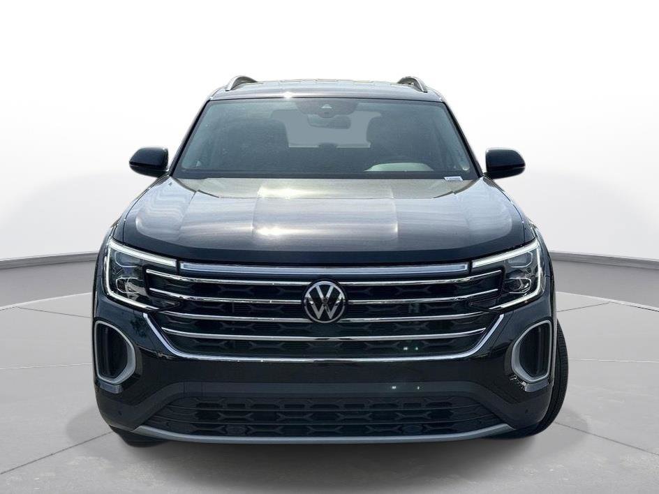 Used 2024 Volkswagen Atlas SE image 3