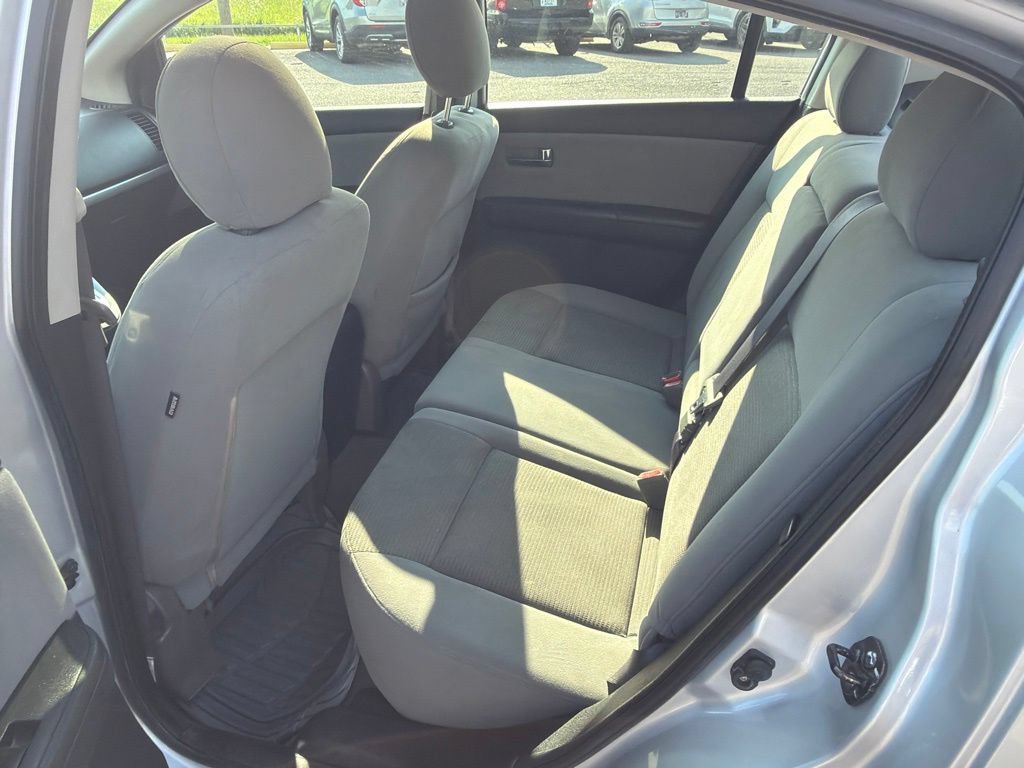 Used 2012 Nissan Sentra 2.0 SR w/ Special Edition Pkg FWD image 10