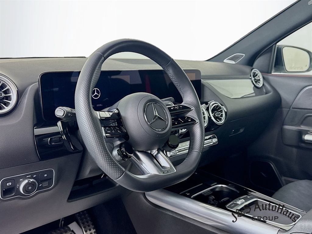 Used 2025 Mercedes-Benz GLA 35 AMG 4MATIC image 9