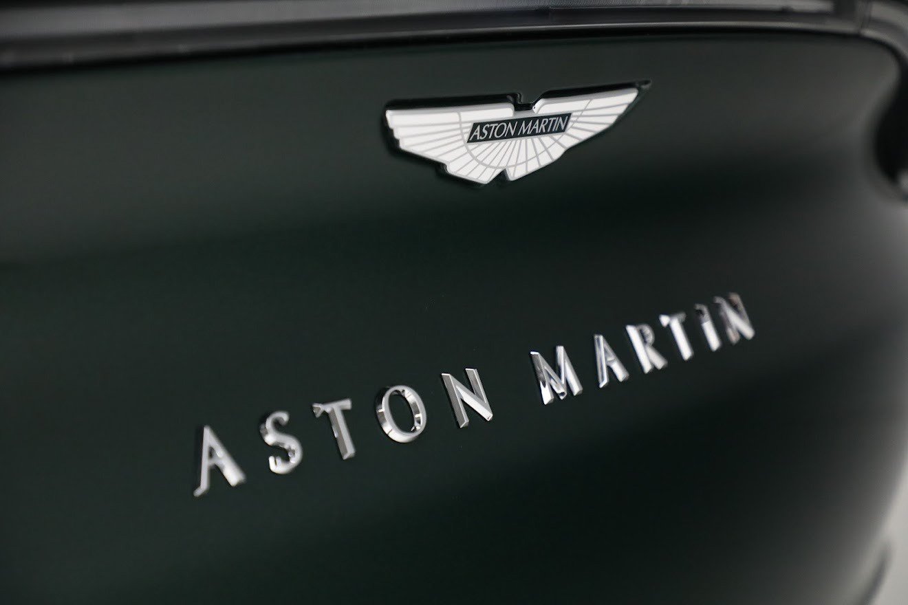 Used 2023 Aston Martin DBX AWD/4WD image 21