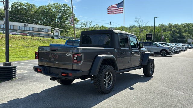 Used 2026 Jeep Gladiator Mojave w/ Safety Group AWD/4WD image 6