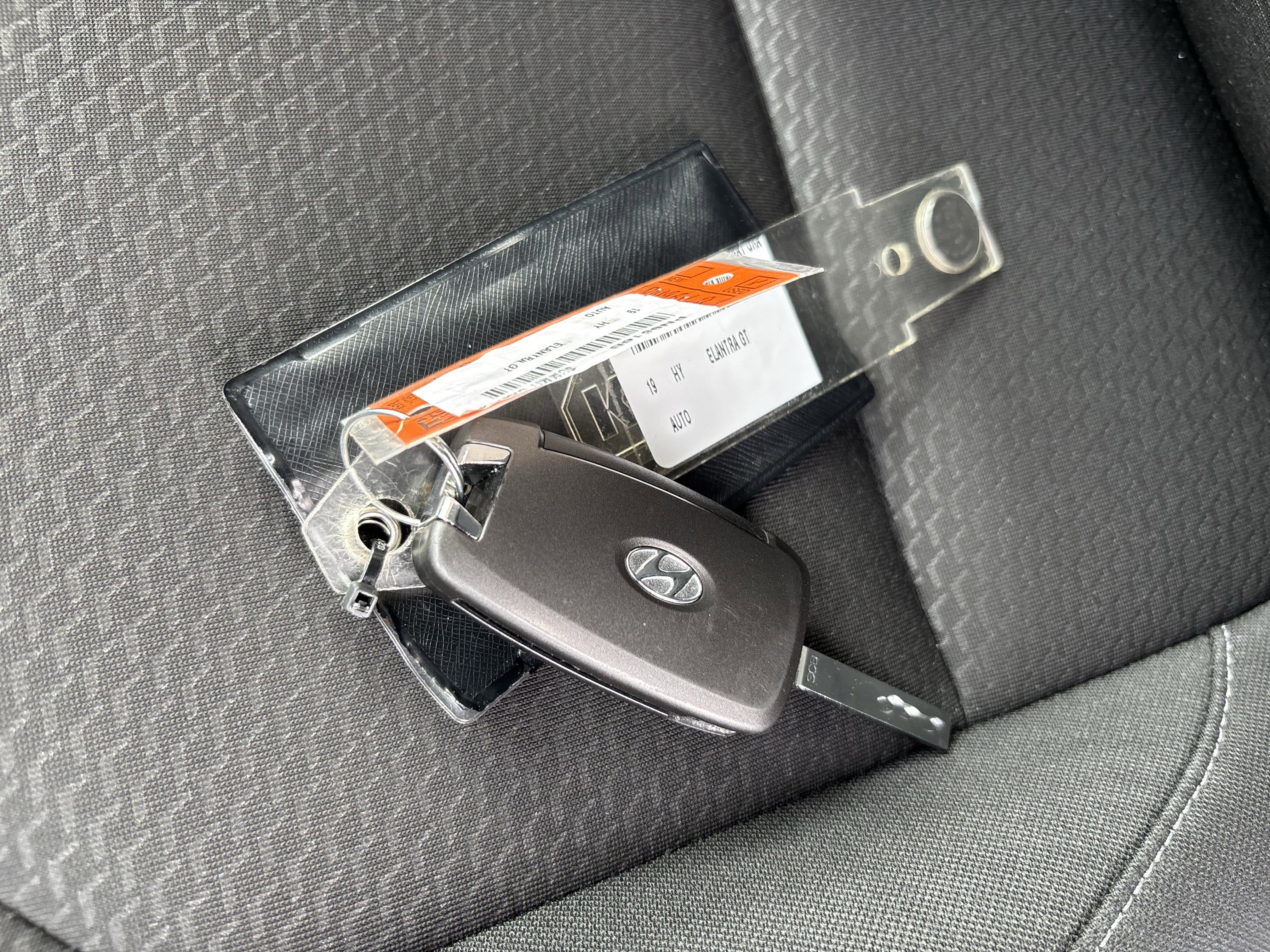 Used 2019 Hyundai Elantra GT image 38