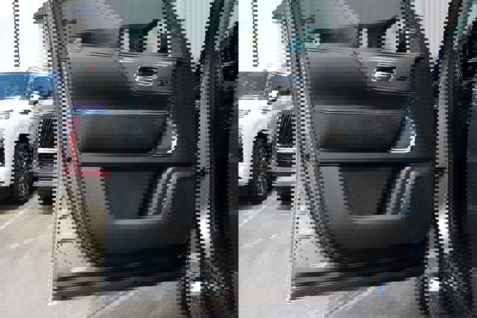 New 2025 INFINITI QX80 Sensory image 17