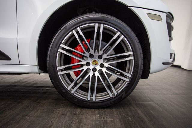 Used 2015 Porsche Macan Turbo image 43