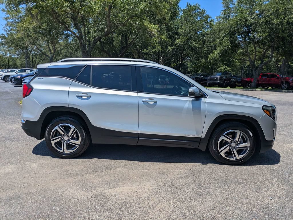 Used 2021 GMC Terrain SLT FWD image 3