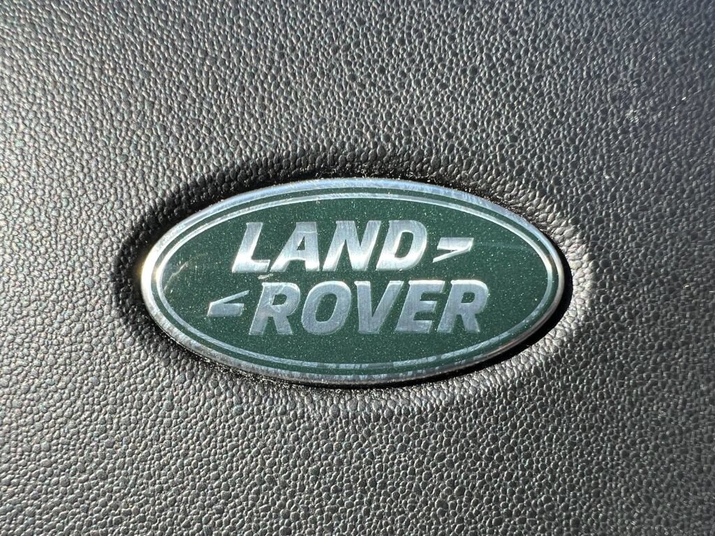 Used 2016 Land Rover Discovery Sport HSE AWD/4WD image 29