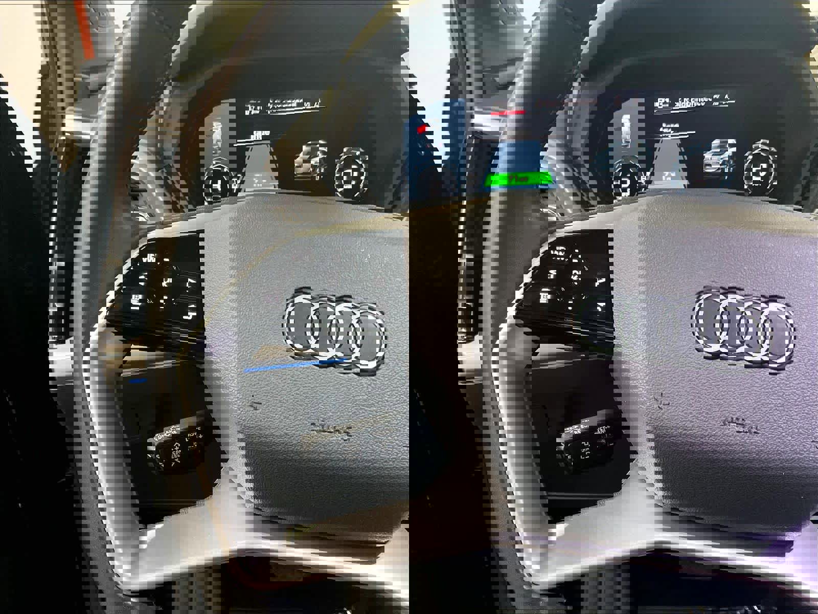 Used 2023 Audi Q4 e-tron Premium Plus w/ Premium Plus image 18