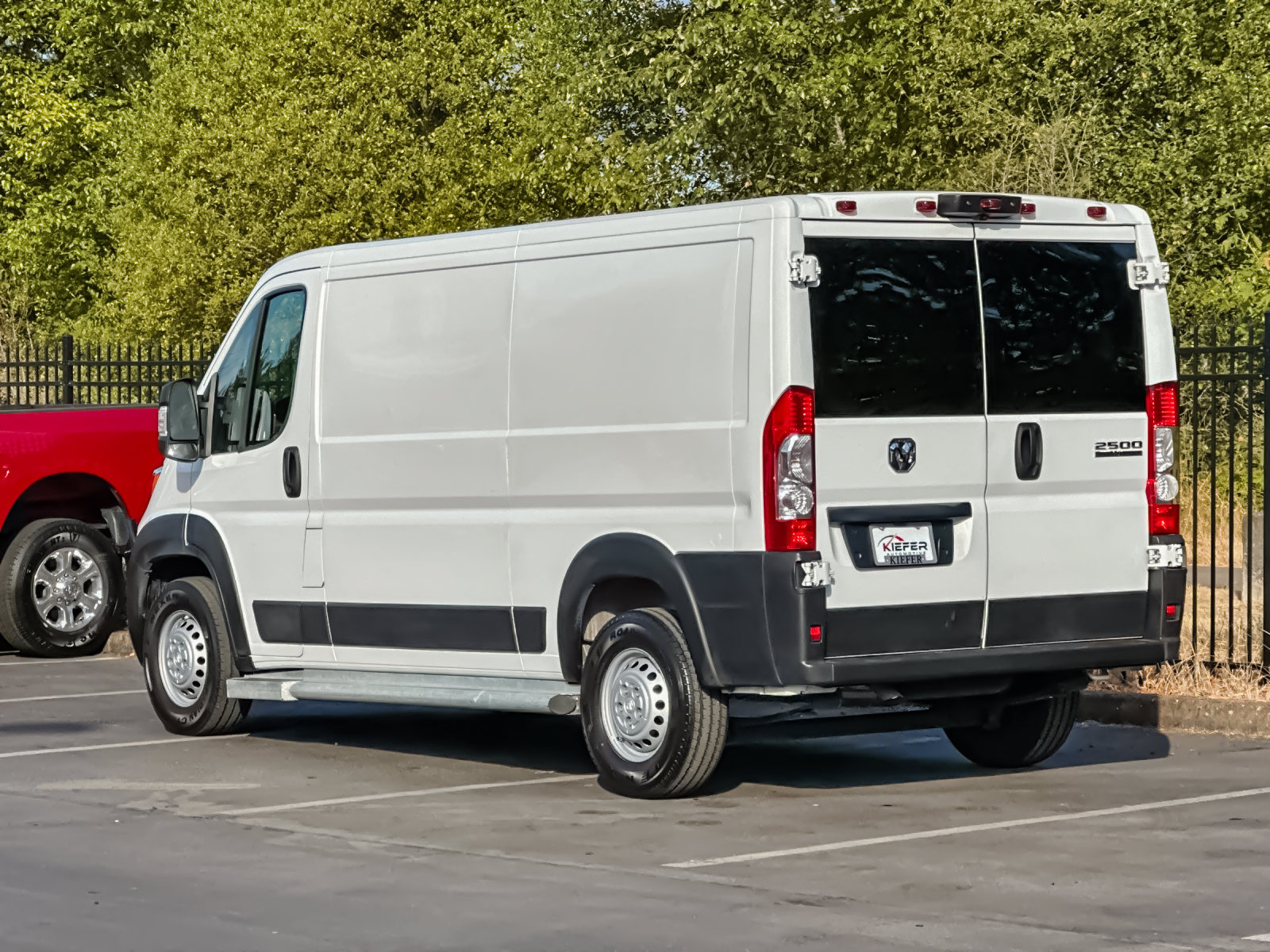 Used 2025 RAM ProMaster 2500 w/ U-Haul Equipment Group FWD image 6