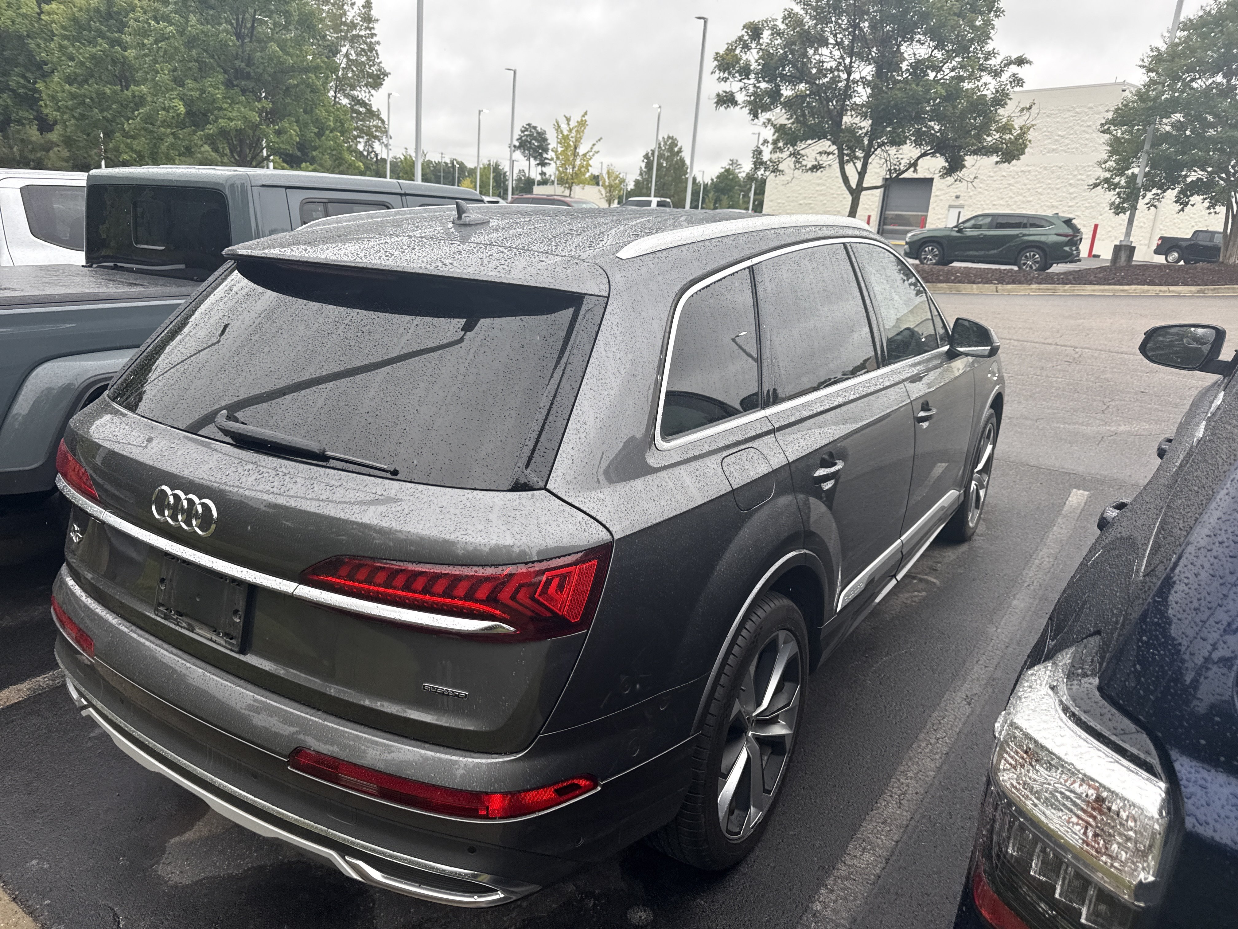 Used 2022 Audi Q7 3.0T Premium Plus w/ Premium Plus Package AWD/4WD image 41