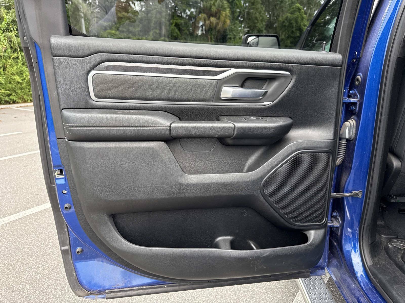 Used 2019 RAM 1500 Big Horn AWD/4WD image 9