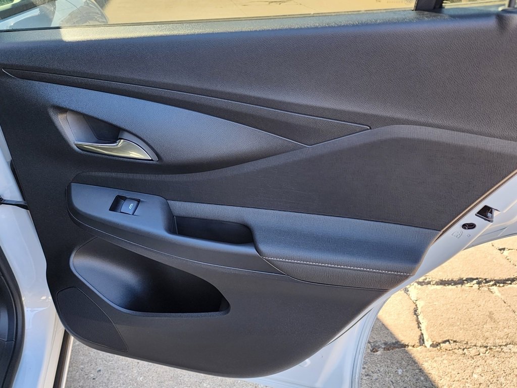 New 2026 Buick Envista Avenir image 38