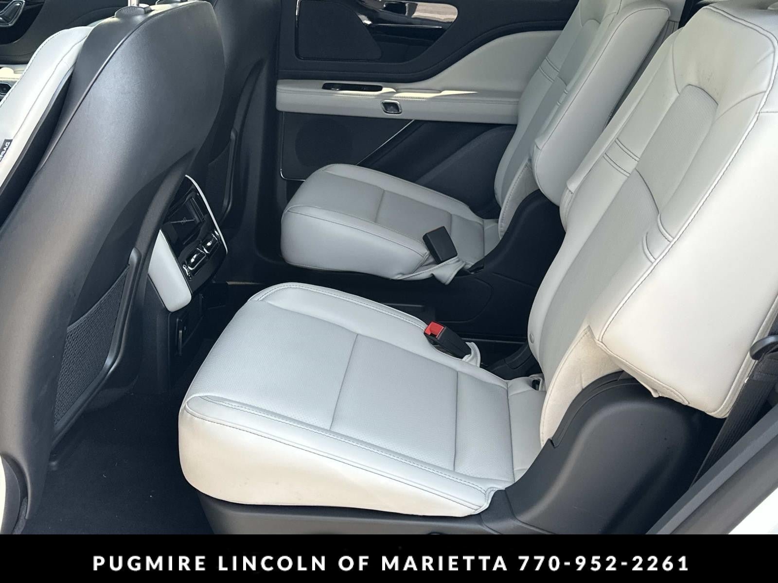 New 2026 Lincoln Aviator 2WD image 21