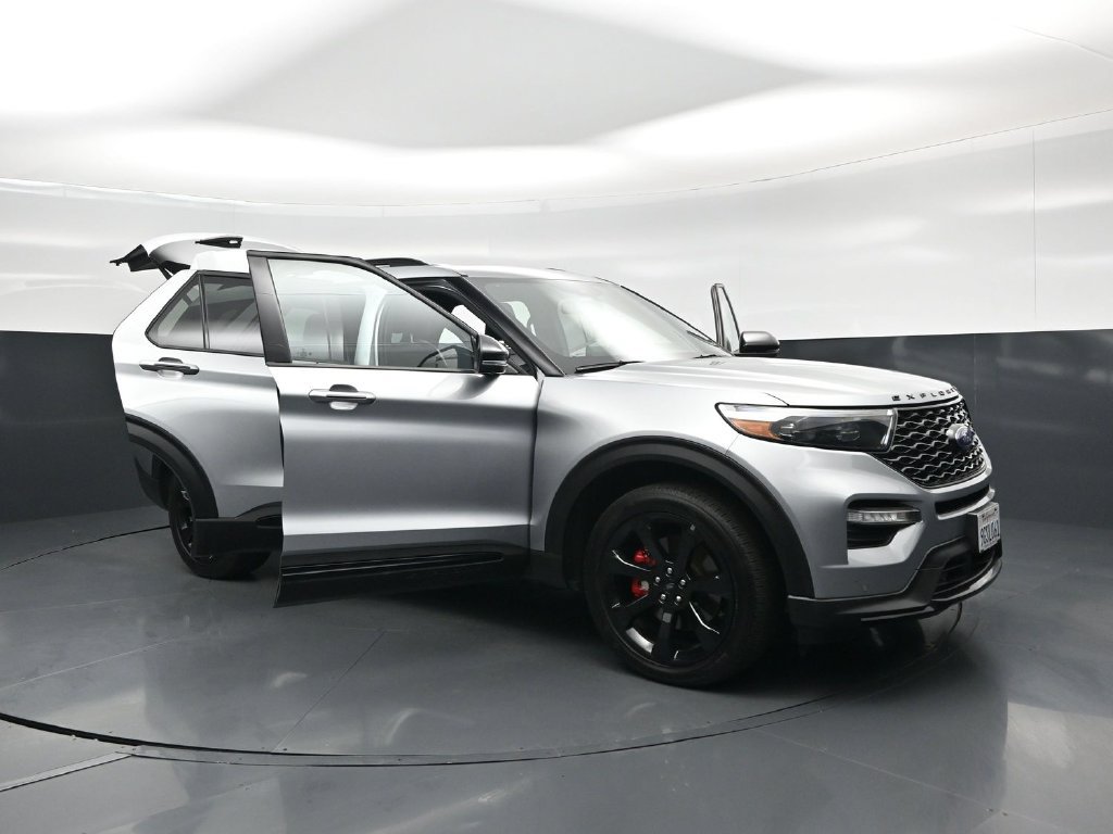 Used 2023 Ford Explorer ST w/ Equipment Group 401A AWD/4WD image 32
