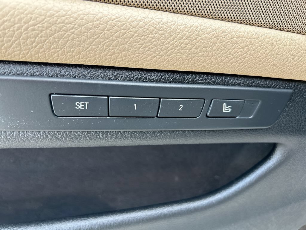 Used 2016 BMW 528i Sedan RWD image 13
