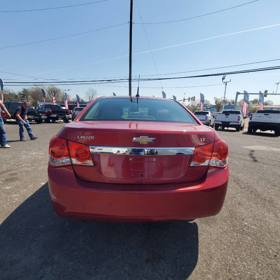 Used 2011 Chevrolet Cruze LT FWD image 4