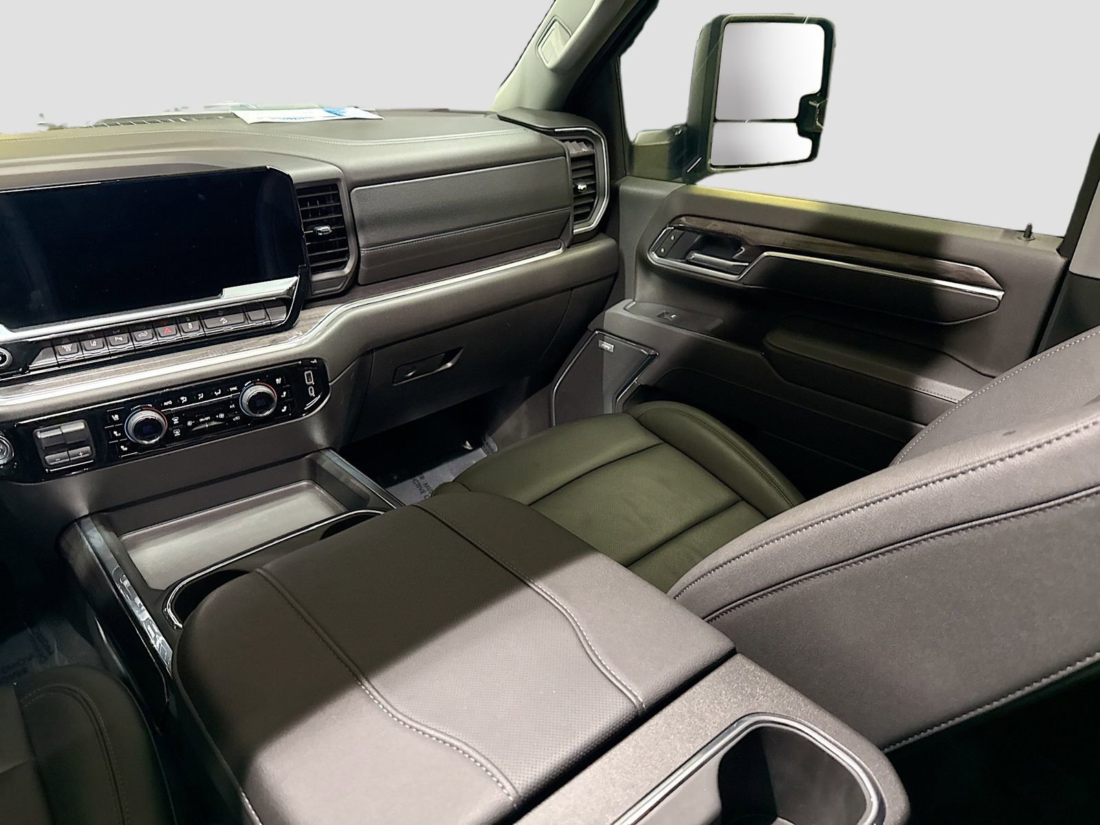 Used 2025 Chevrolet Silverado 2500 LTZ w/ Trail Boss Package image 28