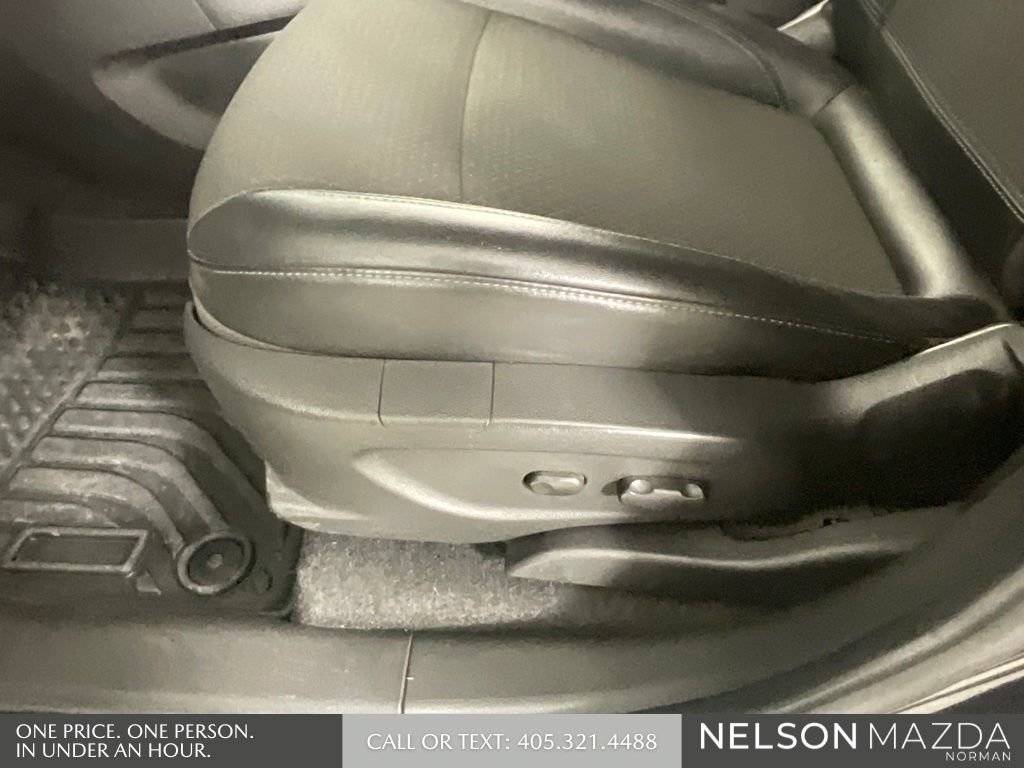 Used 2019 Buick Encore Sport Touring FWD image 25
