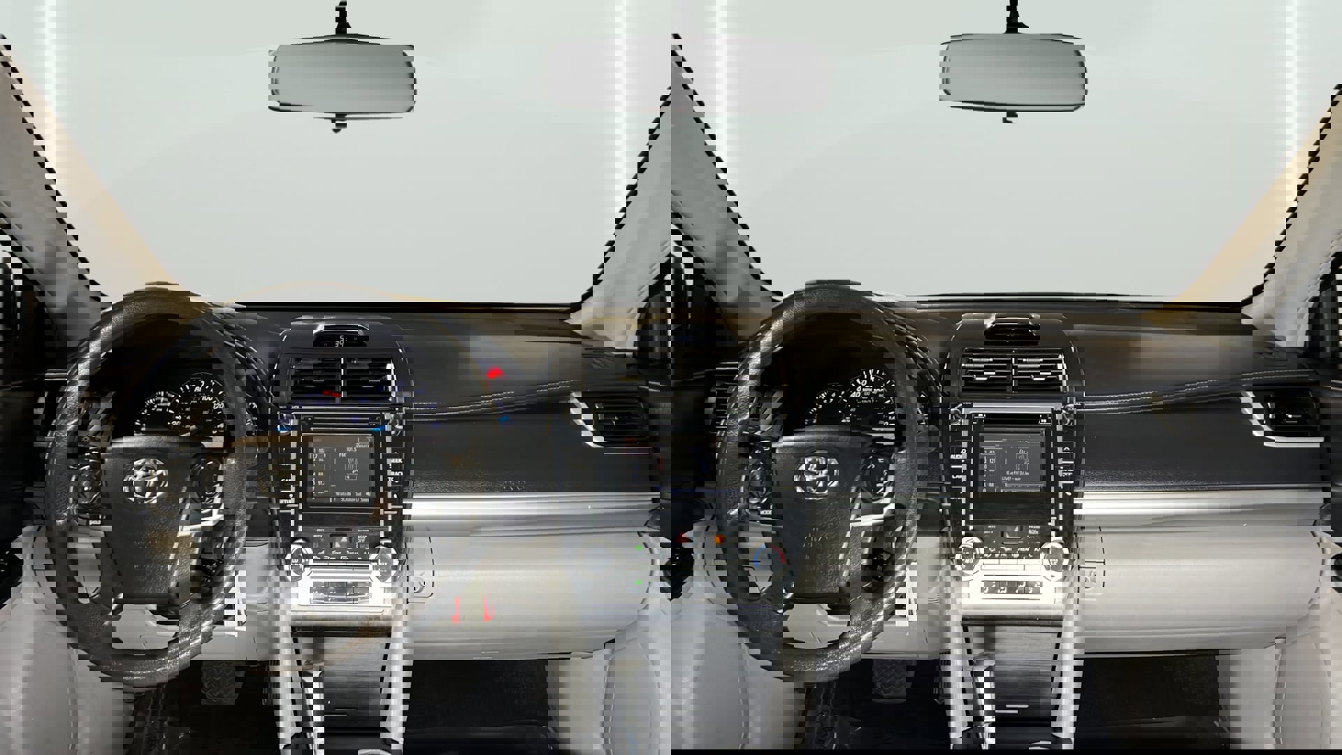 Used 2014 Toyota Camry L FWD image 14