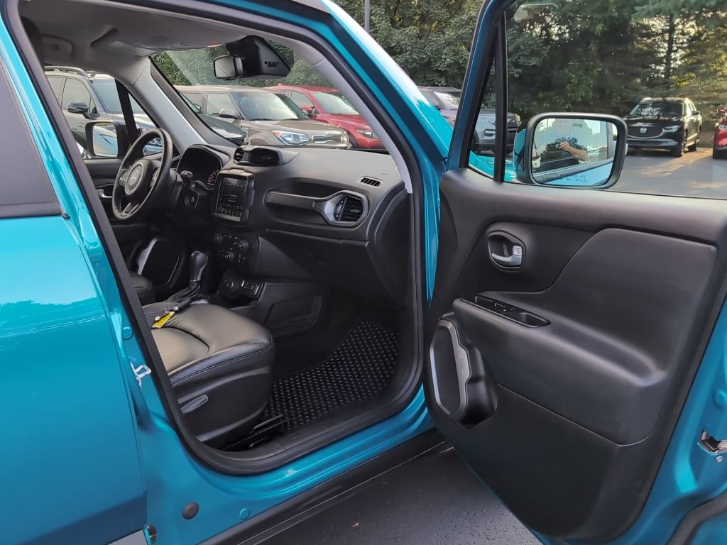 Used 2022 Jeep Renegade Limited AWD/4WD image 8
