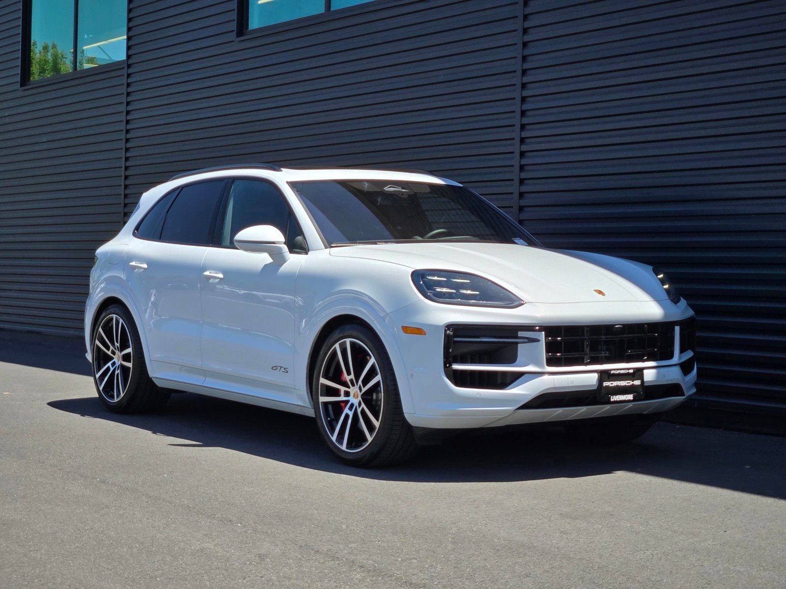 Certified 2026 Porsche Cayenne GTS AWD/4WD image 9