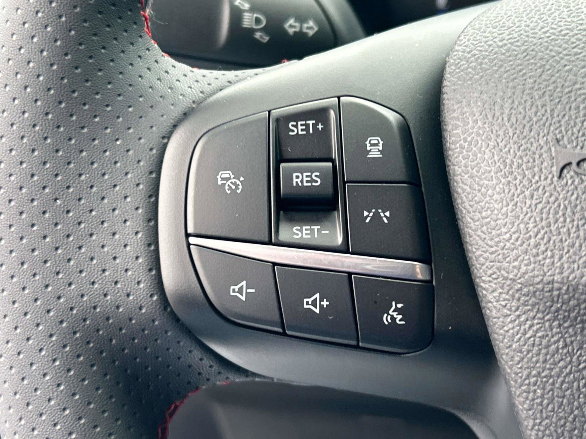 Used 2023 Ford Escape ST-Line w/ Tech Pack #1 image 30