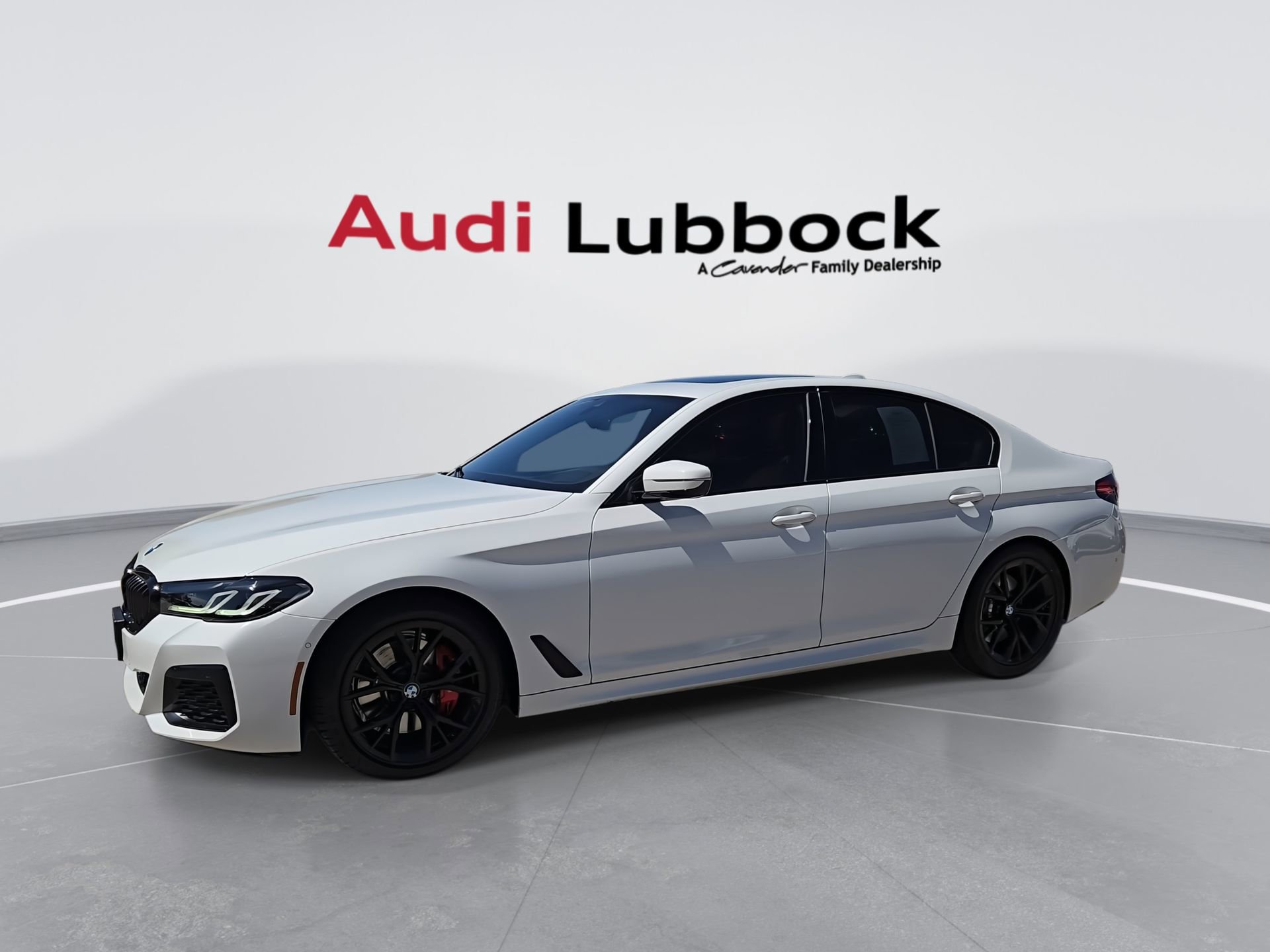 Used 2023 BMW 530i xDrive w/ M Sport Package AWD/4WD image 5