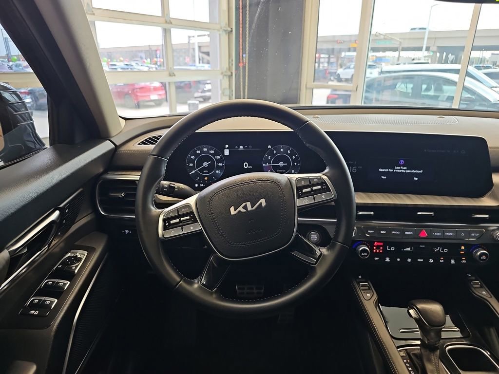 Used 2024 Kia Telluride SX image 17
