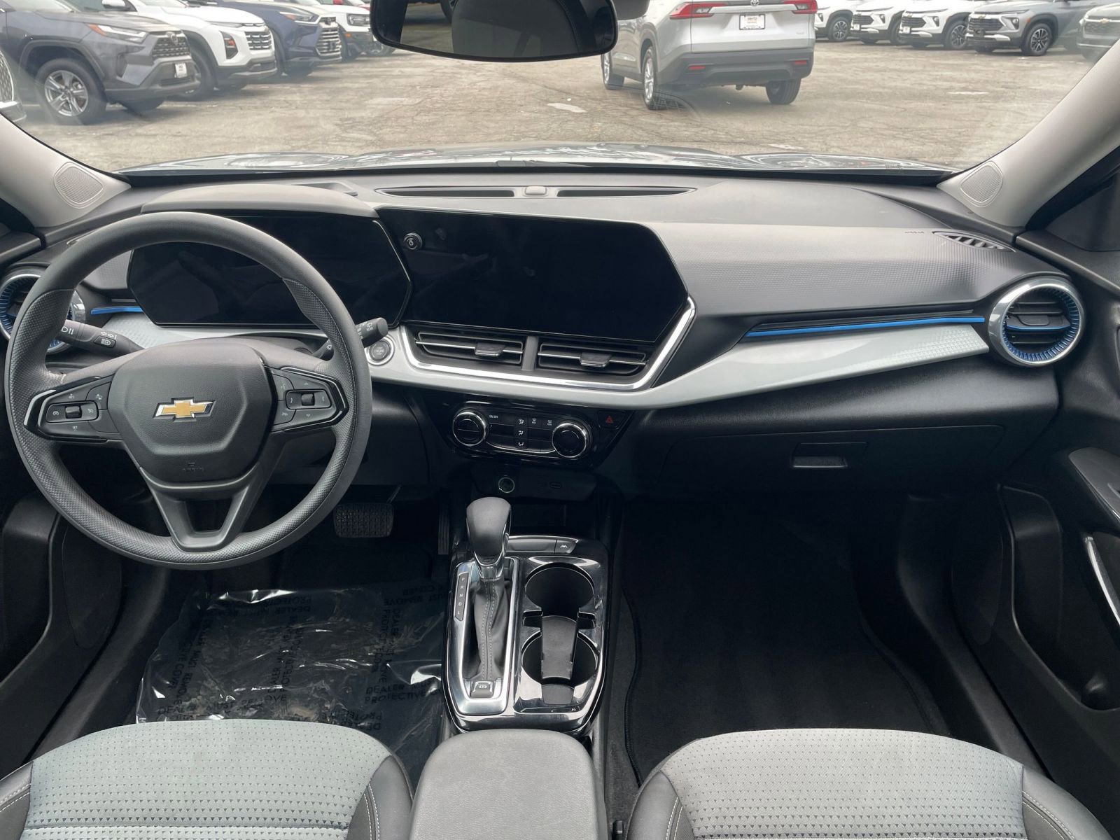 Used 2025 Chevrolet Trax LT image 31