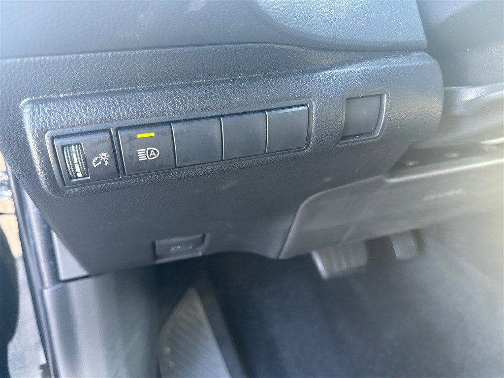Used 2022 Toyota Corolla SE image 18