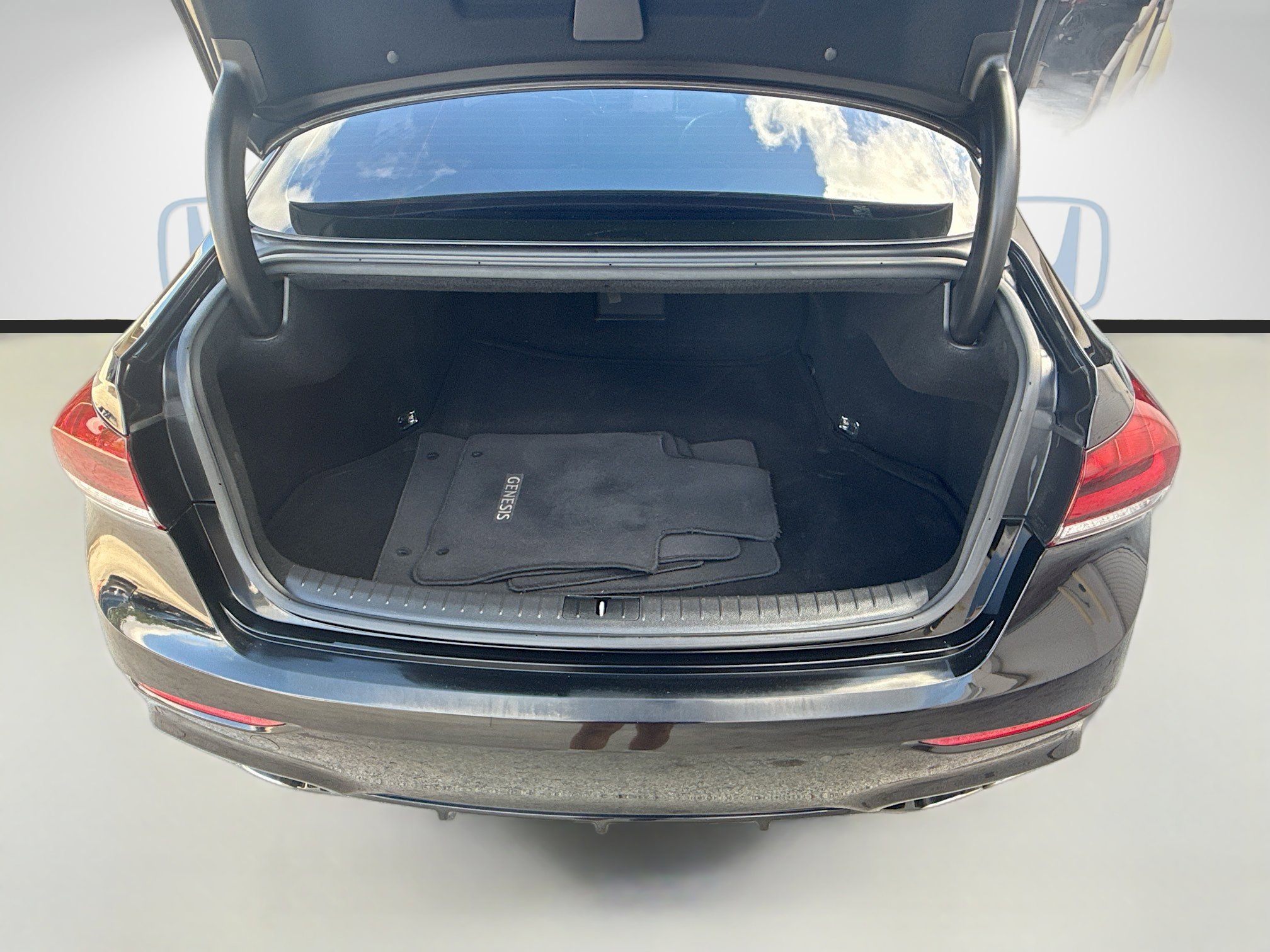 Used 2018 Genesis G80 3.3T Sport image 27